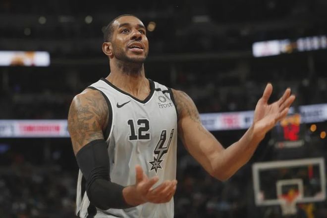 表现出色 表现出色